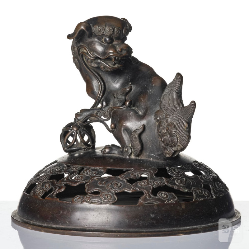 A large bronze censer with cover, - 图5